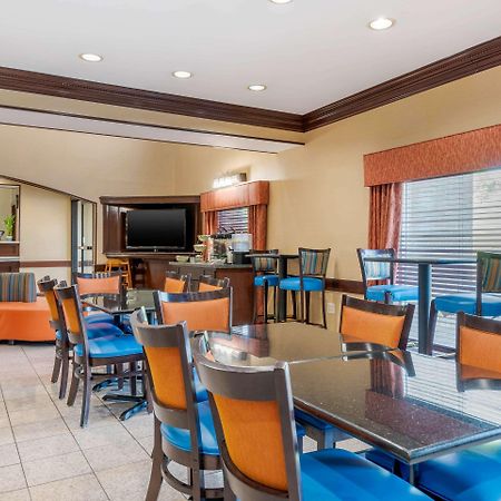 Comfort Inn & Suites Cincinnati Extérieur photo