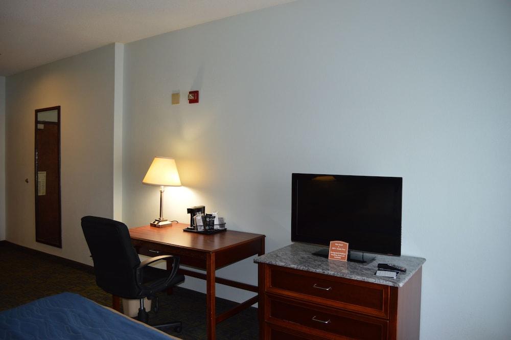 Comfort Inn & Suites Cincinnati Extérieur photo