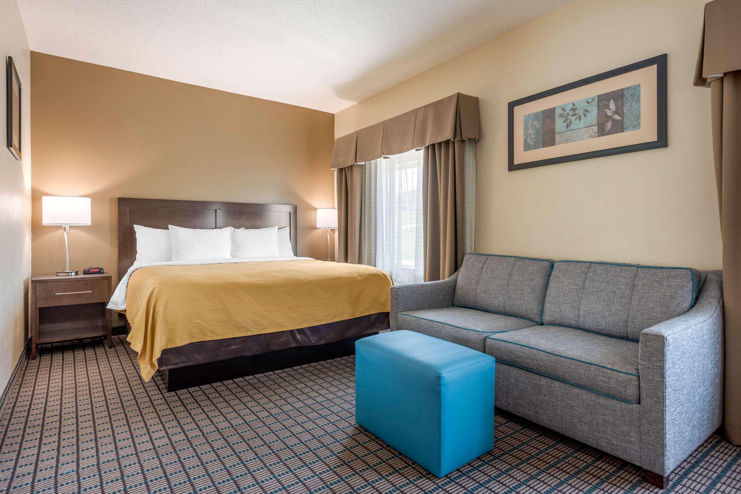 Comfort Inn & Suites Cincinnati Extérieur photo