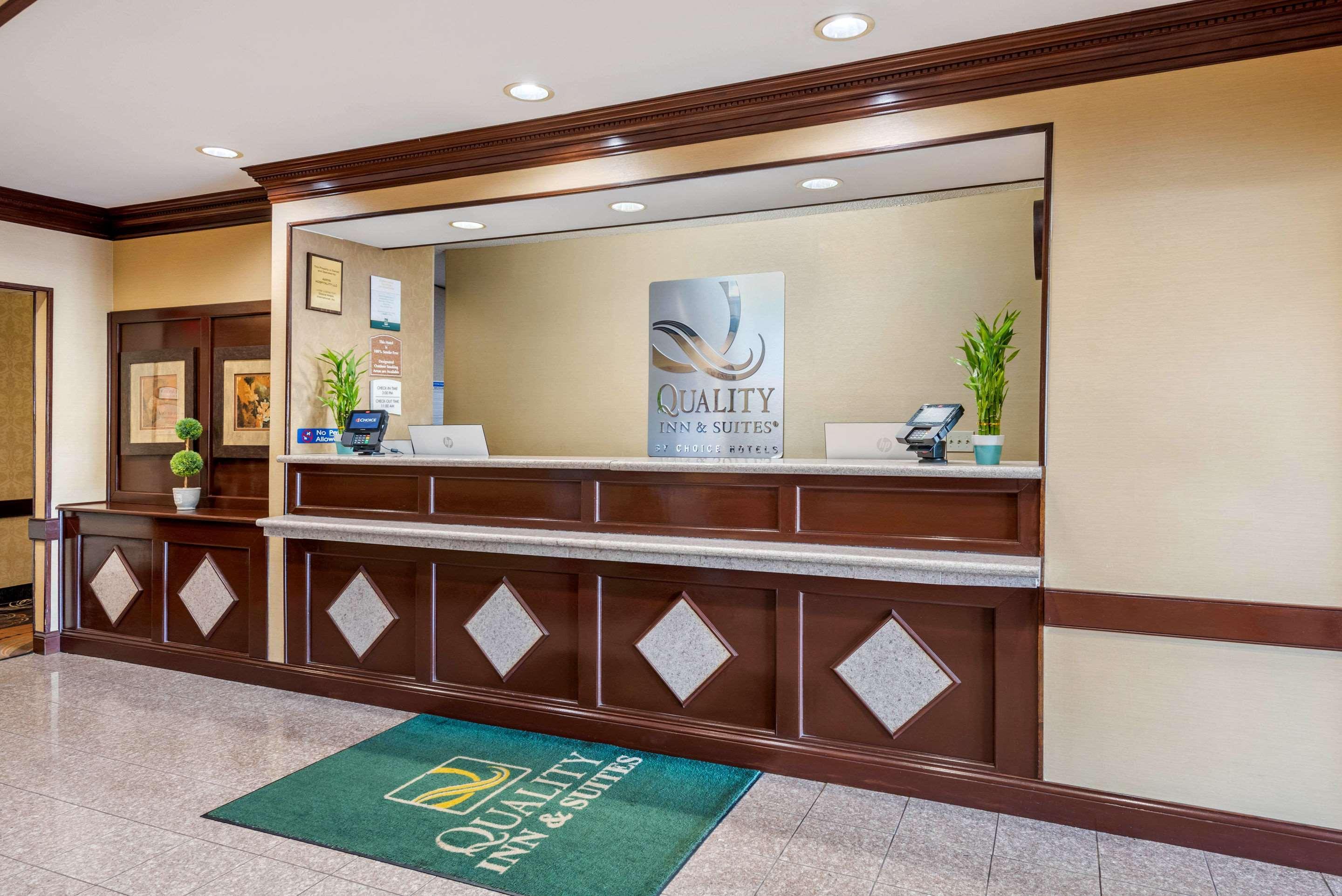 Comfort Inn & Suites Cincinnati Extérieur photo