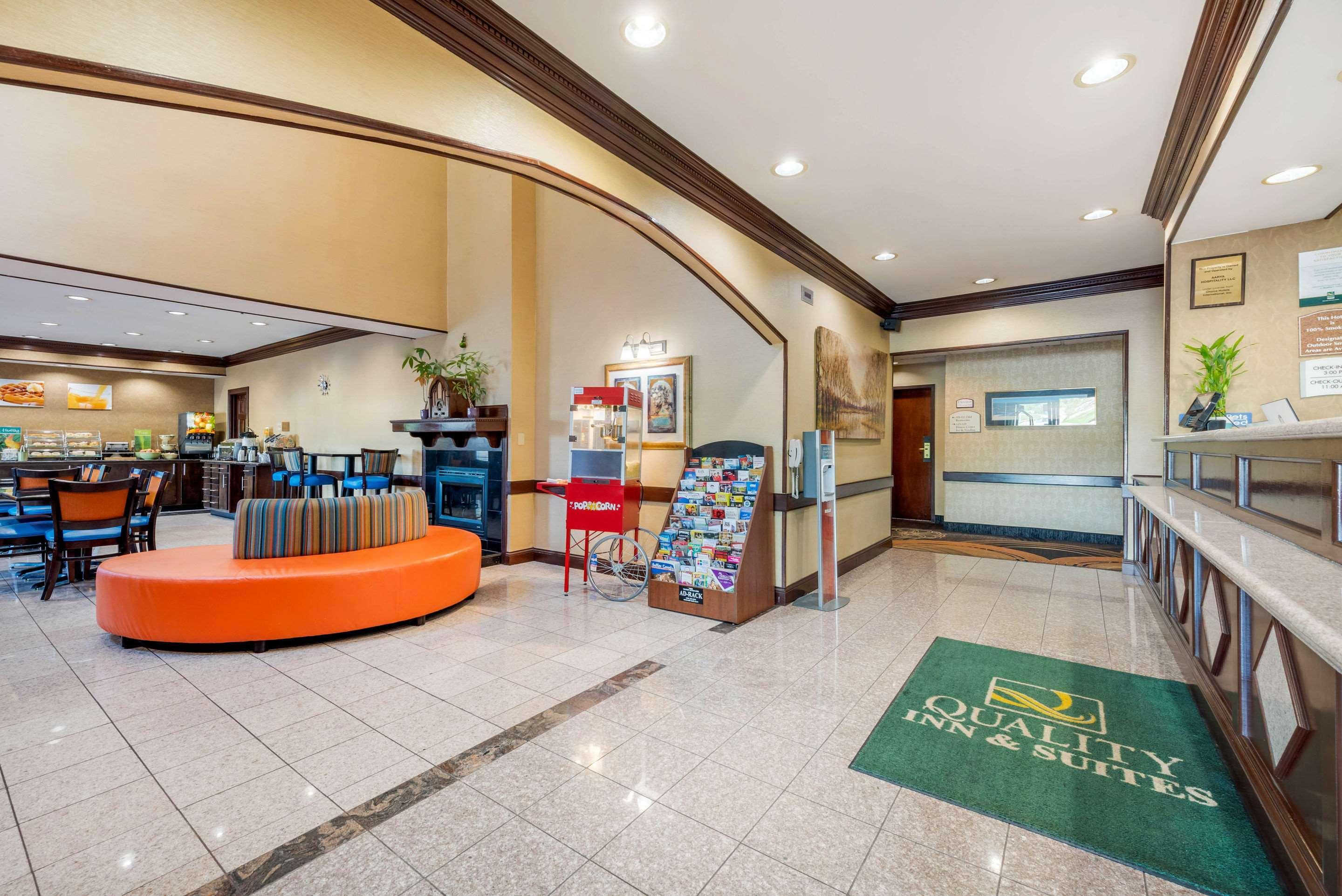 Comfort Inn & Suites Cincinnati Extérieur photo