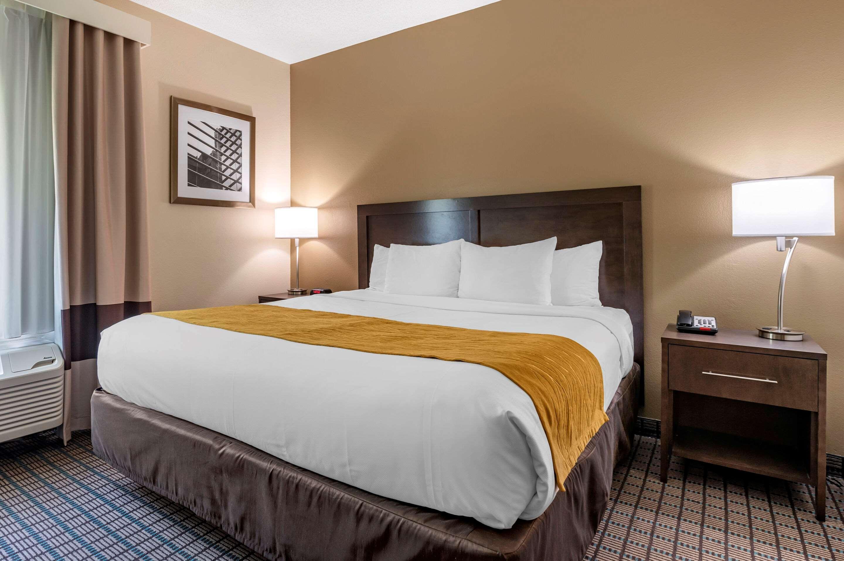 Comfort Inn & Suites Cincinnati Extérieur photo