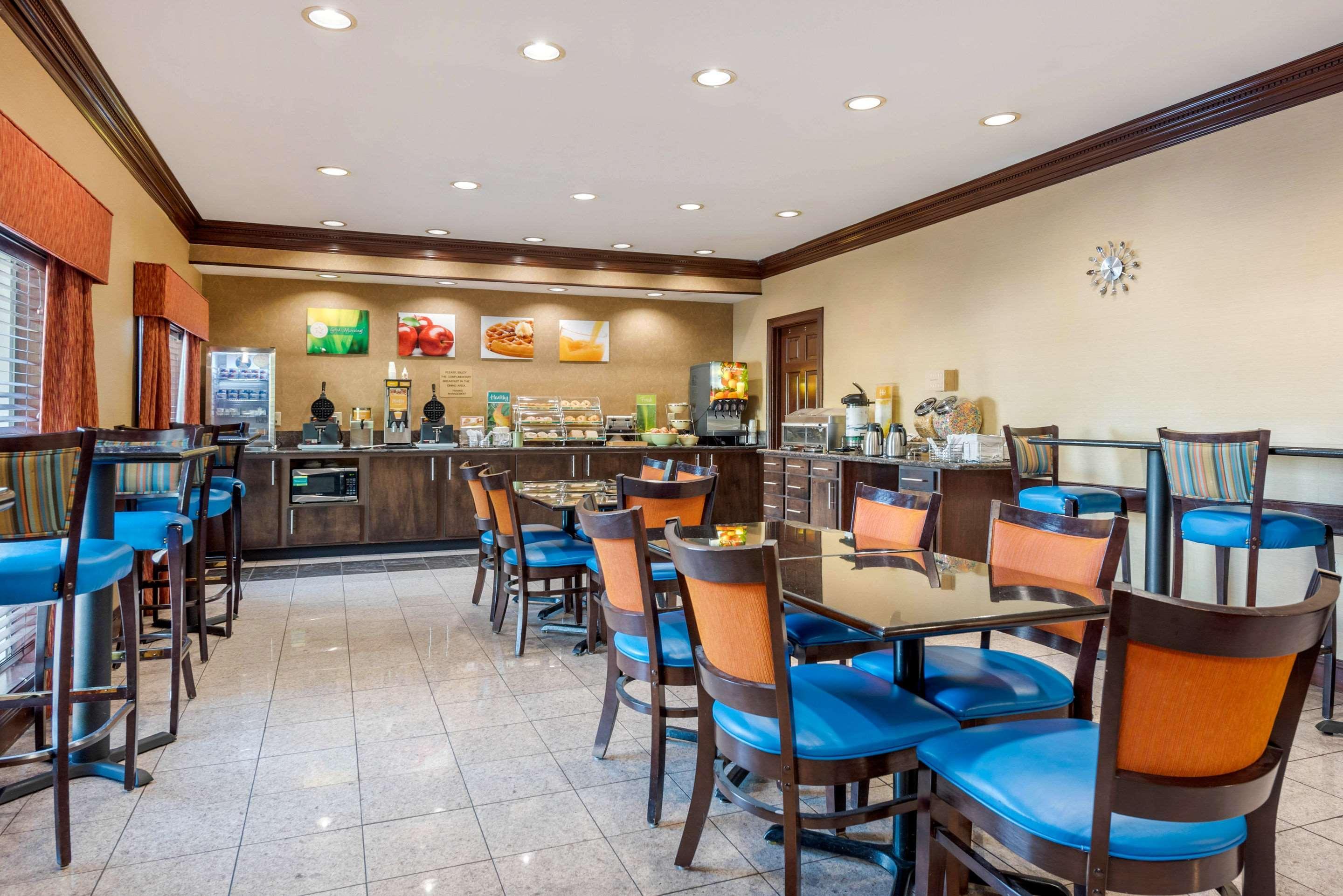 Comfort Inn & Suites Cincinnati Extérieur photo